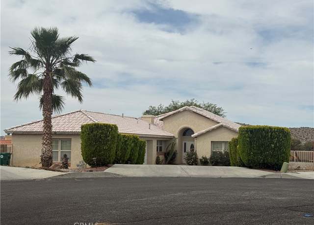 Property at 8520 Bolero Dr, Yucca Valley, CA 92284, 5 beds, 3 baths