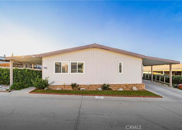 Property at 1030 E Avenue S #186, Palmdale, CA 93550, 4 beds, 2 baths