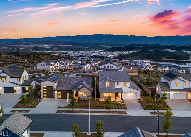 Property at 28632 Old Springs Rd, Castaic, CA 91384, 5 beds, 4.5 baths