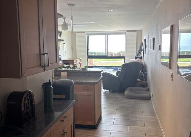 Property at 4667 Ocean Blvd #106, San Diego, CA 92109, 1 bed, 1 bath