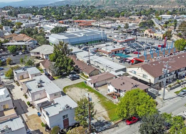 Property at 10425 Mcvine Ave, Sunland, CA 91040, 9 beds, 5 baths