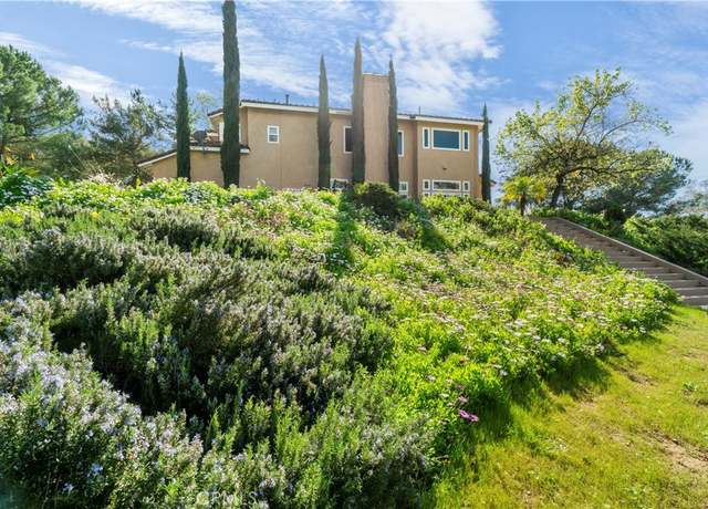 Property at 2576 Dortmund Pl, Alpine, CA 91901, 4 beds, 3 baths
