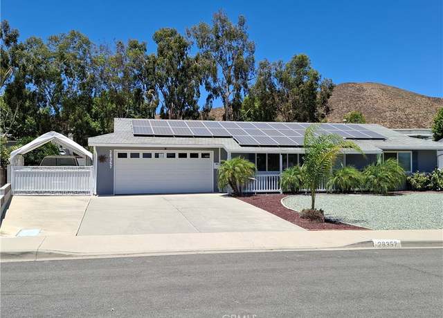 Property at 28357 Portsmouth Dr, Menifee, CA 92586, 2 beds, 2 baths
