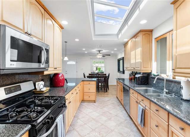 Property at 175 Orangewood Ln, Tustin, CA 92780, 3 beds, 2 baths