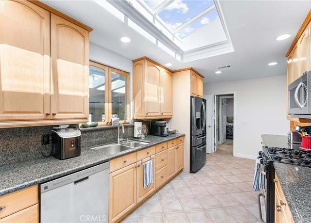 Property at 175 Orangewood Ln, Tustin, CA 92780, 3 beds, 2 baths