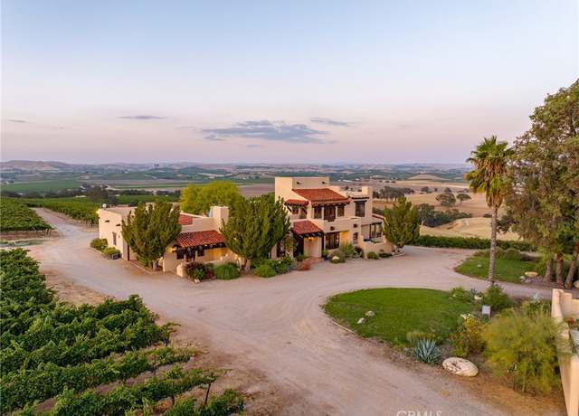 Property at 7010 Wilderness Ln, Paso Robles, CA 93446, 3 beds, 4 baths