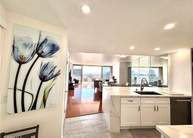 Property at 700 E Ocean Blvd #2801, Long Beach, CA 90802, 2 beds, 2 baths