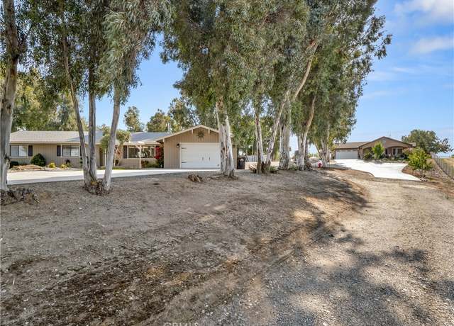 Property at 17324-17328 Bonita Rd, Madera, CA 93636, 5 beds, 4 baths