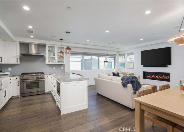Property at 714-1/2 Iris Ave, Newport Beach, CA 92625, 2 beds, 2 baths