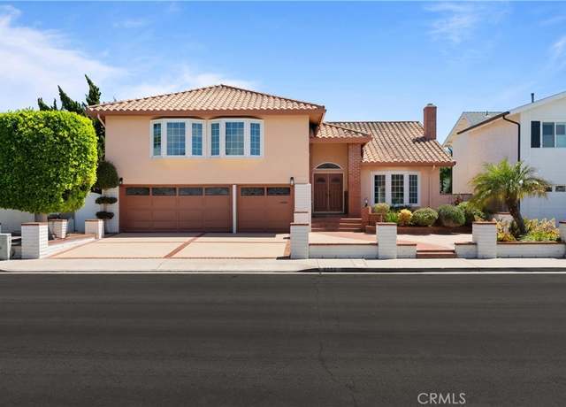 Property at 9852 Big Sur Dr, Huntington Beach, CA 92646, 4 beds, 3.5 baths