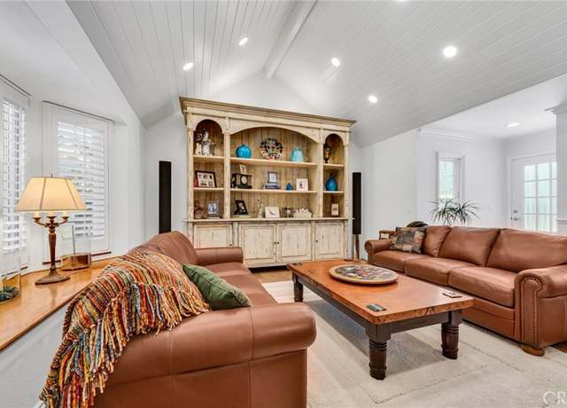 Property at 2617 Huntington Ln Unit B, Redondo Beach, CA 90278, 4 beds, 2.5 baths