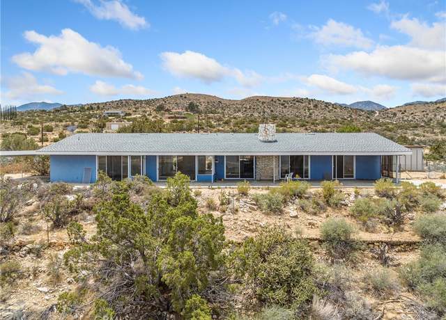 Property at 31611 157th St E, Llano, CA 93544, 3 beds, 3 baths