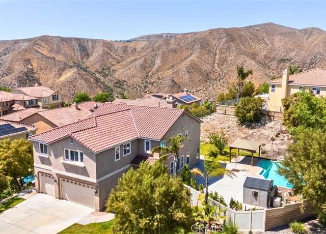 Property at 17195 Summit Hills Dr, Canyon Country, CA 91387, 6 beds, 3 baths