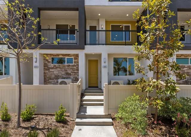 Property at 1665 W Broadway Ln, Anaheim, CA 92801, 2 beds, 2.5 baths