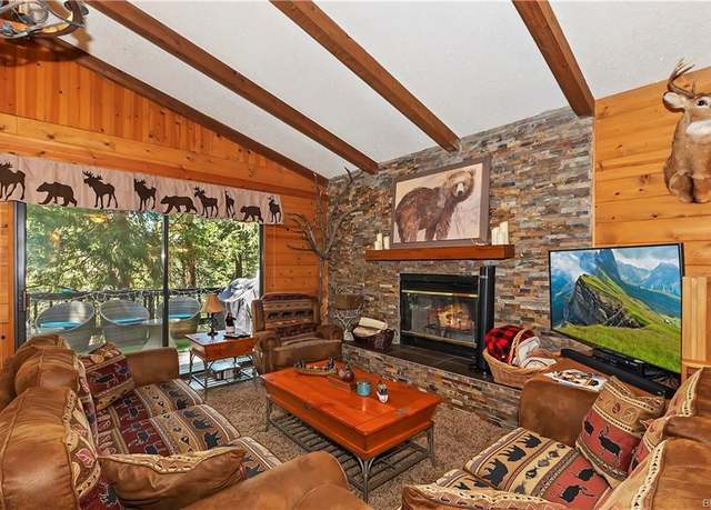 Property at 824 Oakmont Ln, Lake Arrowhead, CA 92352, 2 beds, 2 baths