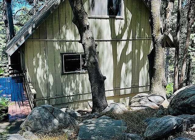 Property at 1010 Jungfrau Dr, Crestline, CA 92325, 3 beds, 2 baths