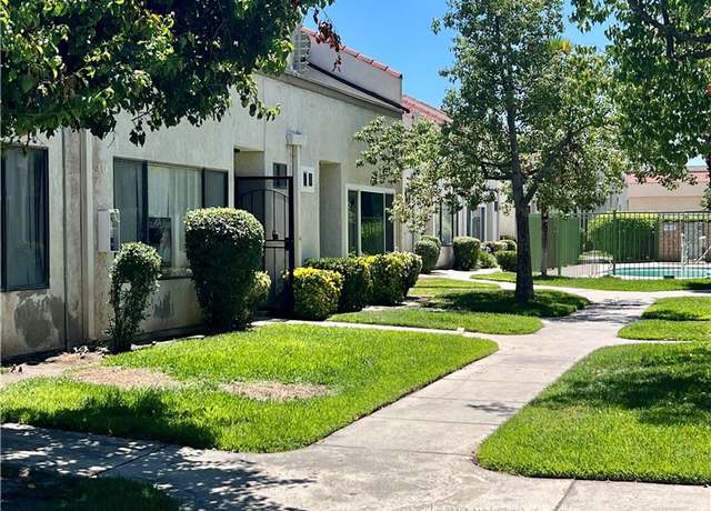 Property at 1305 W Latham Ave #1305, Hemet, CA 92543, 3 beds, 2.5 baths