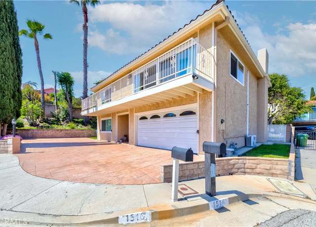 Property at 1516 W 5th St, San Pedro, CA 90732, 3 beds, 3 baths
