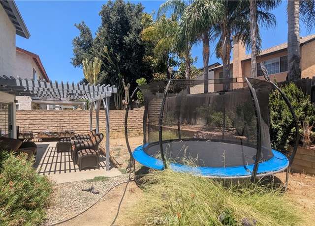 Property at 10214 Hanna Ave, Chatsworth, CA 91311, 3 beds, 3 baths