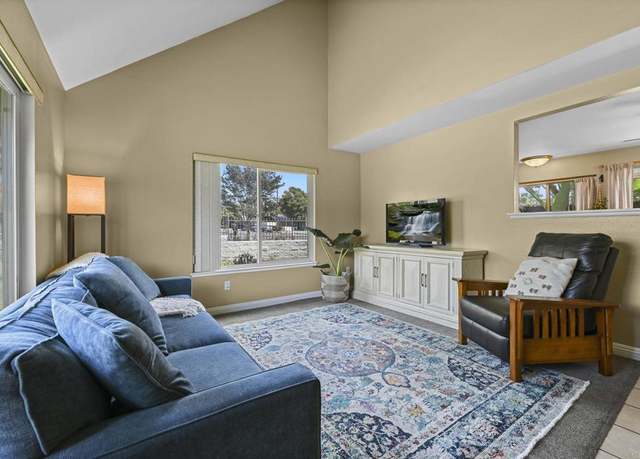 Property at 900 N Citrus Ave #1, Vista, CA 92084, 2 beds, 1.5 baths