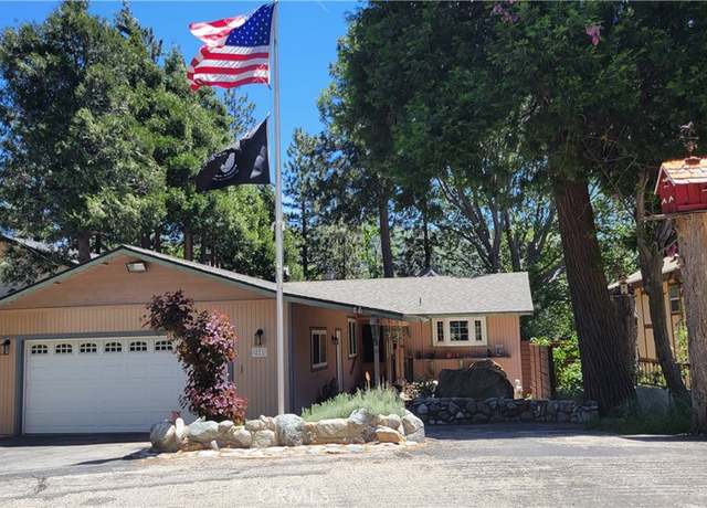 Property at 221 Darfo Dr, Crestline, CA 92325, 3 beds, 2 baths