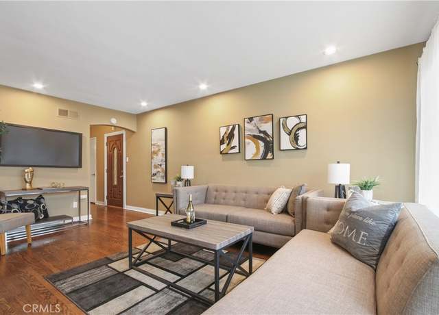 Property at 1535 E Ocean Blvd #3, Long Beach, CA 90802, 2 beds, 1.5 baths