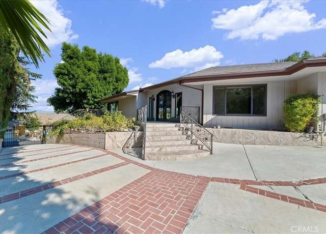 Property at 4121 Regal Oak Dr, Encino, CA 91436, 4 beds, 3 baths