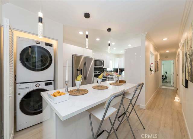 Property at 645 N Gramercy Pl, Los Angeles, CA 90004, 6 beds, 4 baths