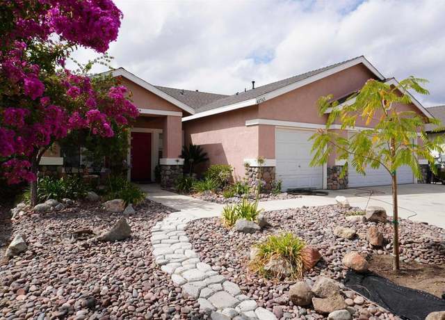 Property at 43765 Orinoco Ln, Hemet, CA 92544, 3 beds, 2 baths
