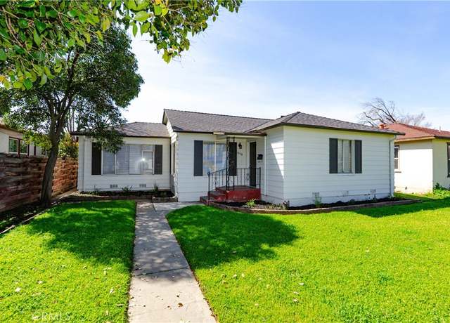 Property at 1350 W 19th St, Merced, CA 95340, 2 beds, 1 bath