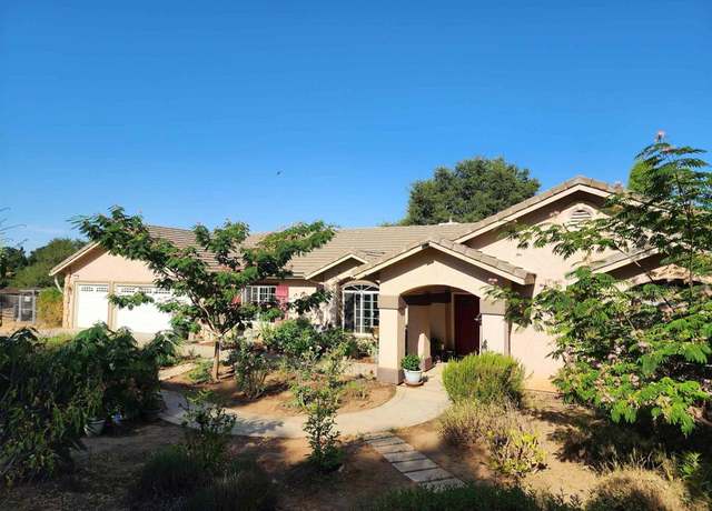 Property at 27252 Shiloh Ln, Valley Center, CA 92082, 4 beds, 3 baths