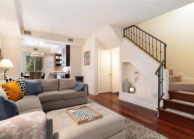 Property at 11323 Huston St #4, North Hollywood, CA 91601, 3 beds, 2.5 baths
