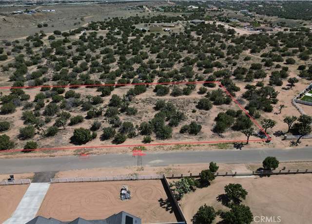 Property at 11075 Heartland Cir, Oak Hills, CA 92344