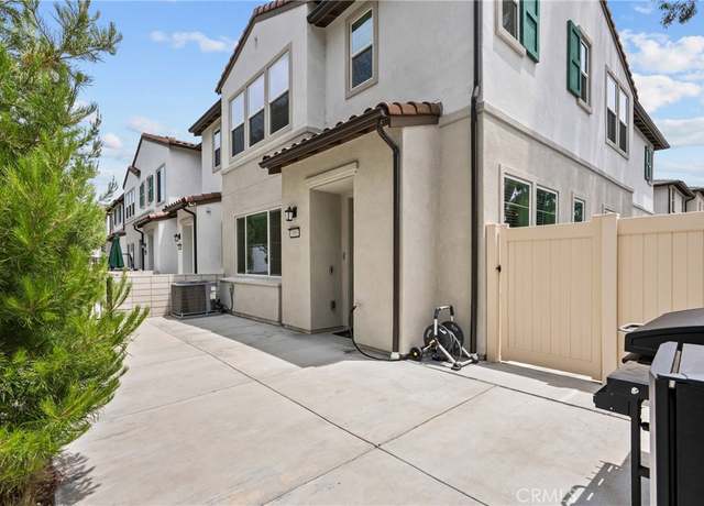 Property at 3001 Honolulu Ln, Simi Valley, CA 93065, 4 beds, 3.5 baths