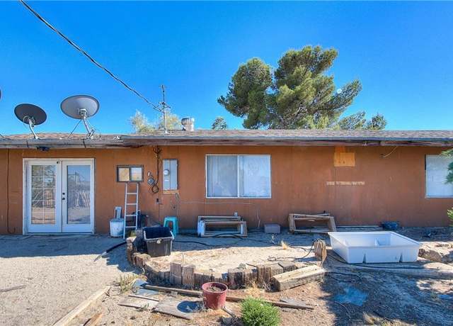 Property at 45757 Paddington Rd, Lucerne Valley, CA 92356, 2 beds, 1 bath