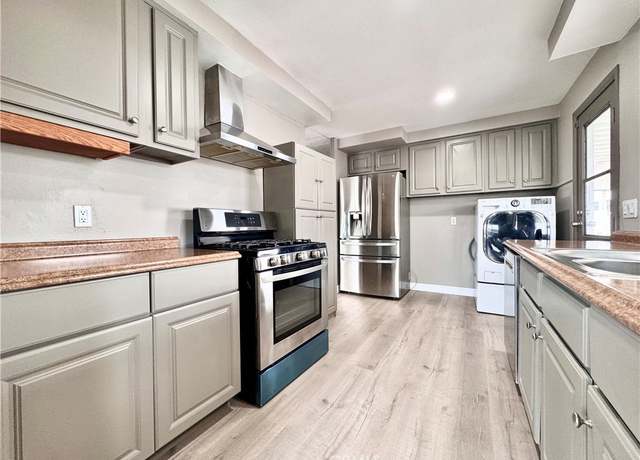 Property at 260 N Lyon Ave #125, Hemet, CA 92543, 3 beds, 2 baths