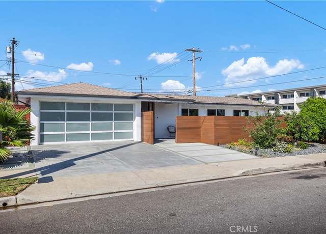 Property at 496 E 16th, Costa Mesa, CA 92627, 3 beds, 2 baths
