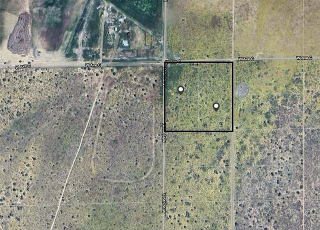 Property at 18500 W Avenue C, Lancaster, CA 93536