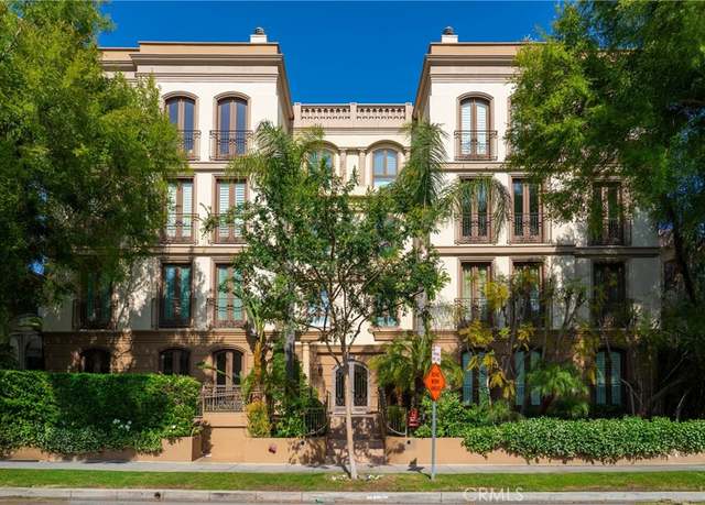 Property at 132 S Crescent Dr #202, Beverly Hills, CA 90212, 3 beds, 3 baths