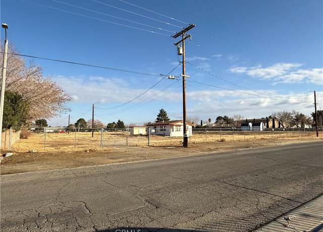 Property at 44604 16th St W, Lancaster, CA 93534, 2 beds, 1 bath