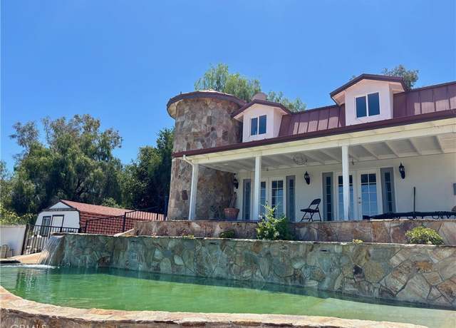 Property at 32375 Sage Rd, Hemet, CA 92544, 4 beds, 4 baths