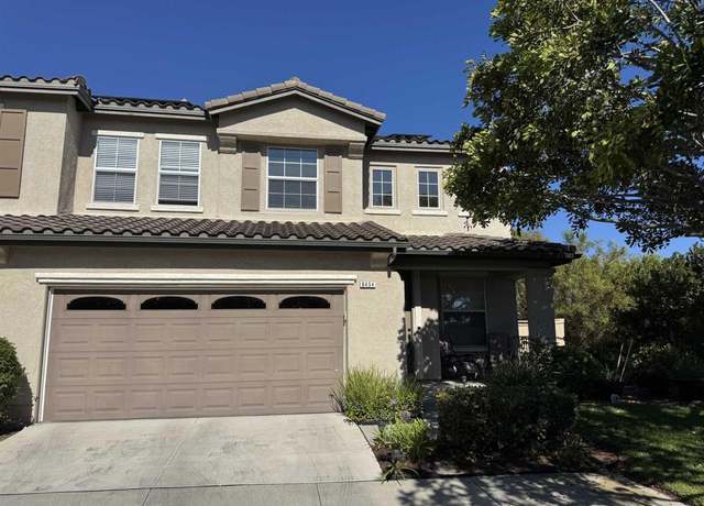 Property at 6454 Kinglet Way, Carlsbad, CA 92011, 3 beds, 2.5 baths