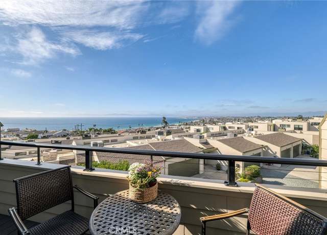 Property at 111 Calle Mayor, Redondo Beach, CA 90277, 2 beds, 2.5 baths