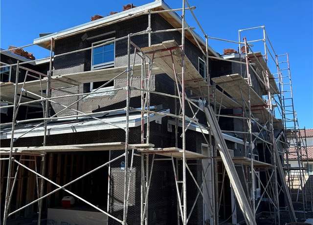 Property at 302 Fraser Pt, Camarillo, CA 93012, 3 beds, 2.5 baths