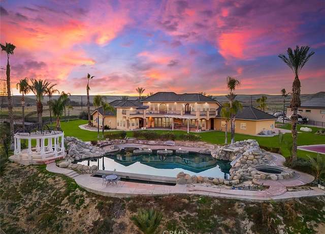 Property at 10649 Rio Mesa Dr, Bakersfield, CA 93308, 4 beds, 3 baths