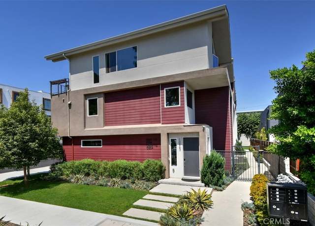 Property at 10861-1/2 Hartsook St, North Hollywood, CA 91601, 3 beds, 3.5 baths