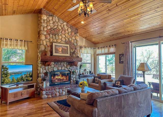 Property at 27551 North Bay Rd, Lake Arrowhead, CA 92352, 3 beds, 3 baths