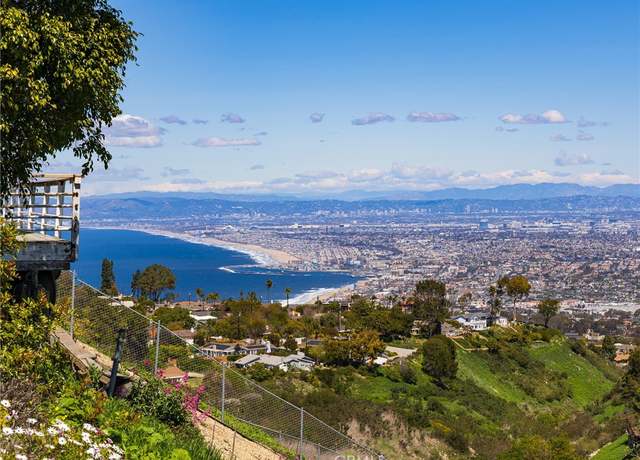 Property at 27012 Freeport Rd, Rancho Palos Verdes, CA 90275, 4 beds, 2 baths
