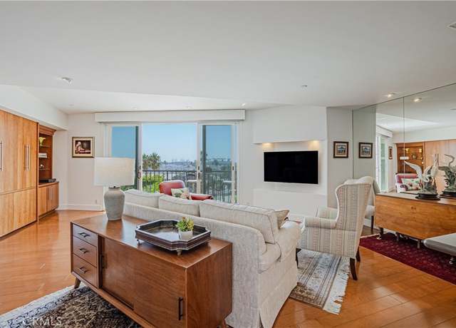 Property at 850 E Ocean Blvd #210, Long Beach, CA 90802, 1 bed, 1 bath