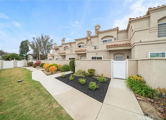 Property at 1845 Plaza Del Amo Unit C, Torrance, CA 90501, 2 beds, 2.5 baths